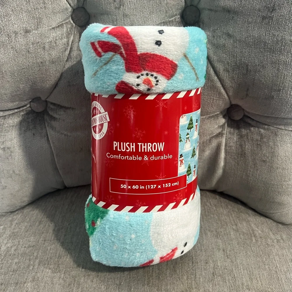 Holiday Plush Throw Blanket - NWT